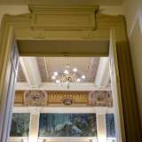 Accediamo ora al secondo piano per andare a visitare la restaurata Sala Giuseppina, cos� chiamata dal nome della consorte del progettista Orazio Santalucia: Giuseppina Mastronardi